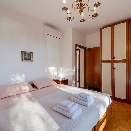 산레모 Portosole Attic - With Terrace And Private Parking 아파트 외부 사진