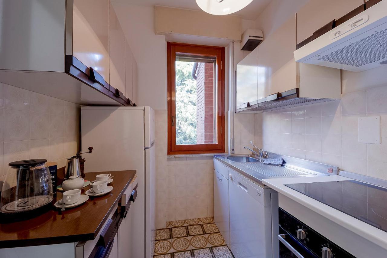 산레모 Portosole Attic - With Terrace And Private Parking 아파트 외부 사진