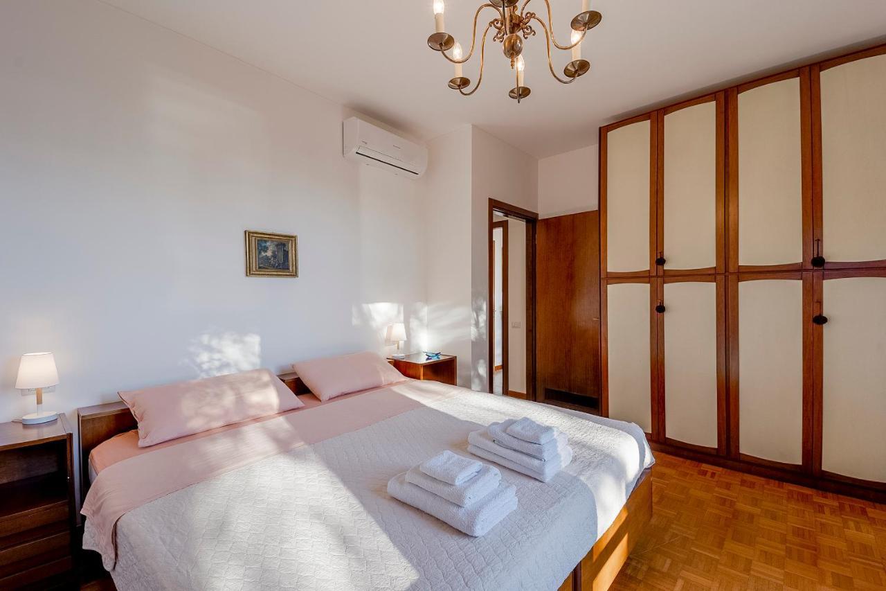 산레모 Portosole Attic - With Terrace And Private Parking 아파트 외부 사진