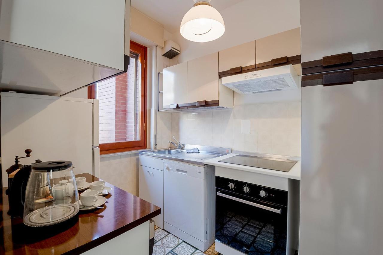 산레모 Portosole Attic - With Terrace And Private Parking 아파트 외부 사진
