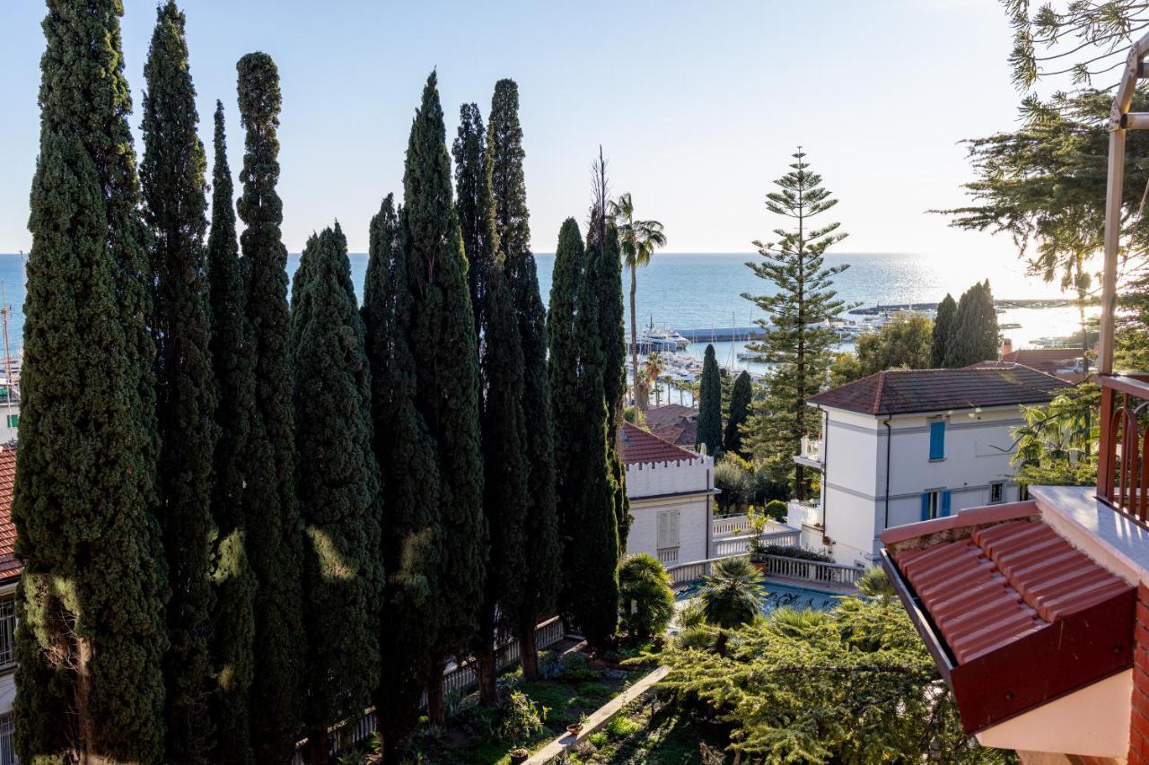 산레모 Portosole Attic - With Terrace And Private Parking 아파트 외부 사진